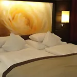 Sun Shine Senior Full View Guest house