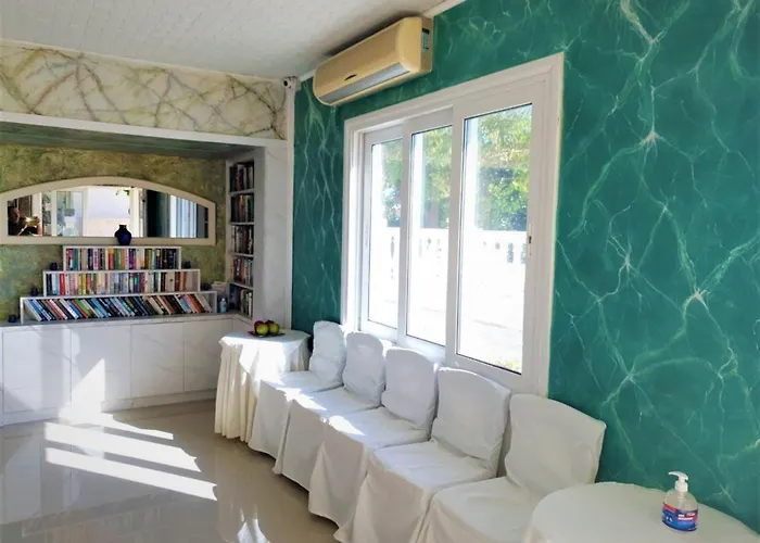 Sun Shine Senior Full View Гостьовий будинок 4*